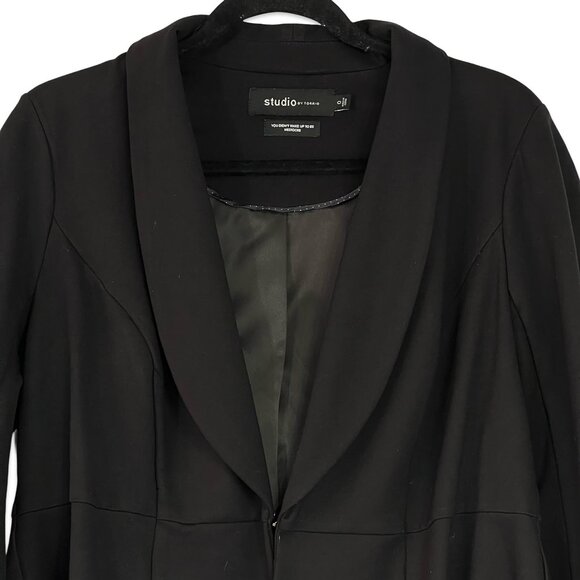 Black ruffled women's Jacket/ Blazer cropped. Size Large Torrid size is 0. - Picture 1 of 13